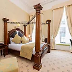 Castle Hotel