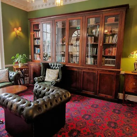 Castle Hotel 4*