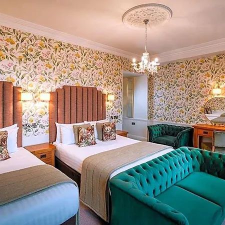 Castle Hotel