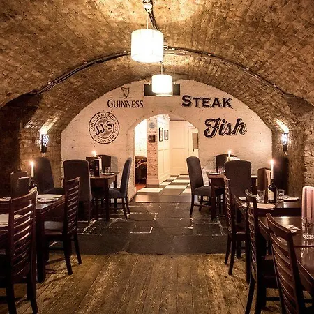 Castle 4* Dublin