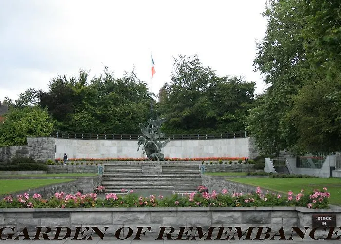 キャッスル ホテル 4*