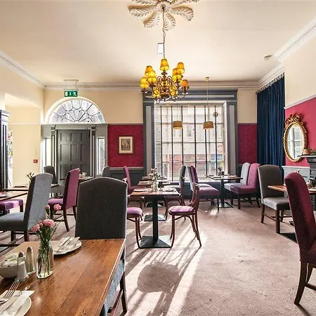 فندق كاسل 4*